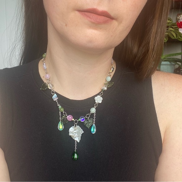 Fairy Glen Beaded Necklace Spiral Charm Leaves Pink Green Crystals Glass Silver - Picture 6 of 7